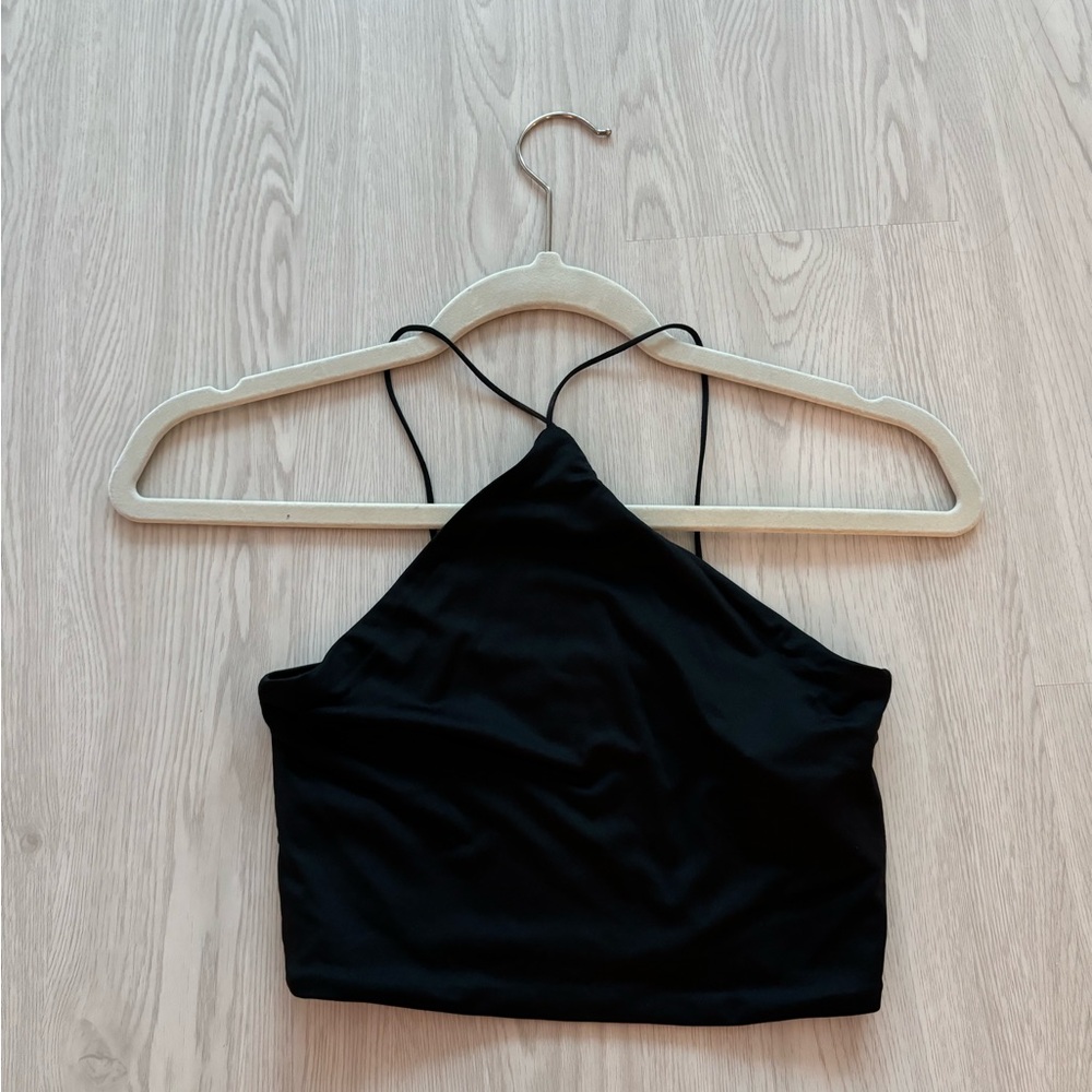 Forever 21 going out black tank cropped